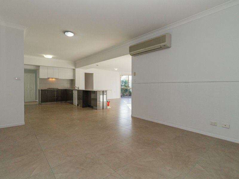 12 Edenlea Drive, Meadowbrook QLD 4131