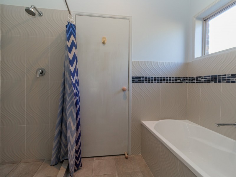 12 Edenlea Drive, Meadowbrook QLD 4131