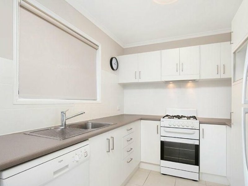 10/99 Barbaralla Drive, Springwood QLD 4127