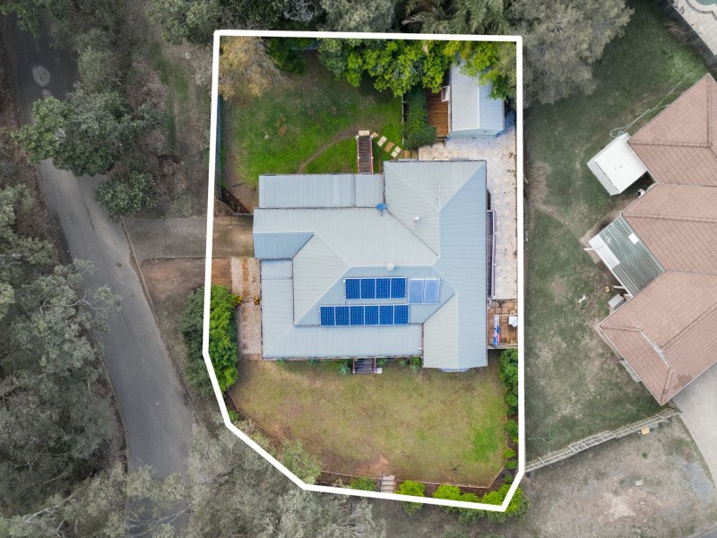 2 Cambridge Crescent, Forest Lake QLD 4078
