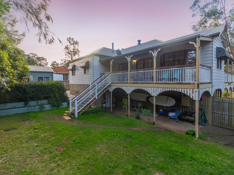 2 Cambridge Crescent, Forest Lake QLD 4078