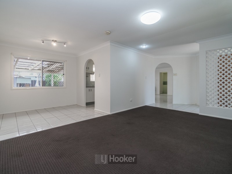 4 Bron Court, Loganlea QLD 4131