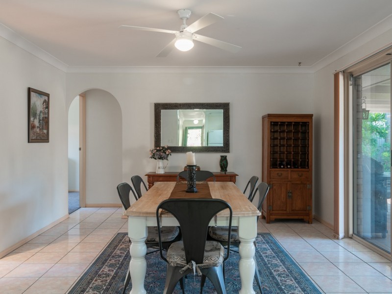 52 Gordonia Drive, Regents Park QLD 4118
