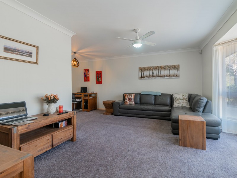 52 Gordonia Drive, Regents Park QLD 4118