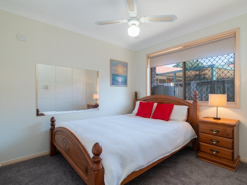 52 Gordonia Drive, Regents Park QLD 4118
