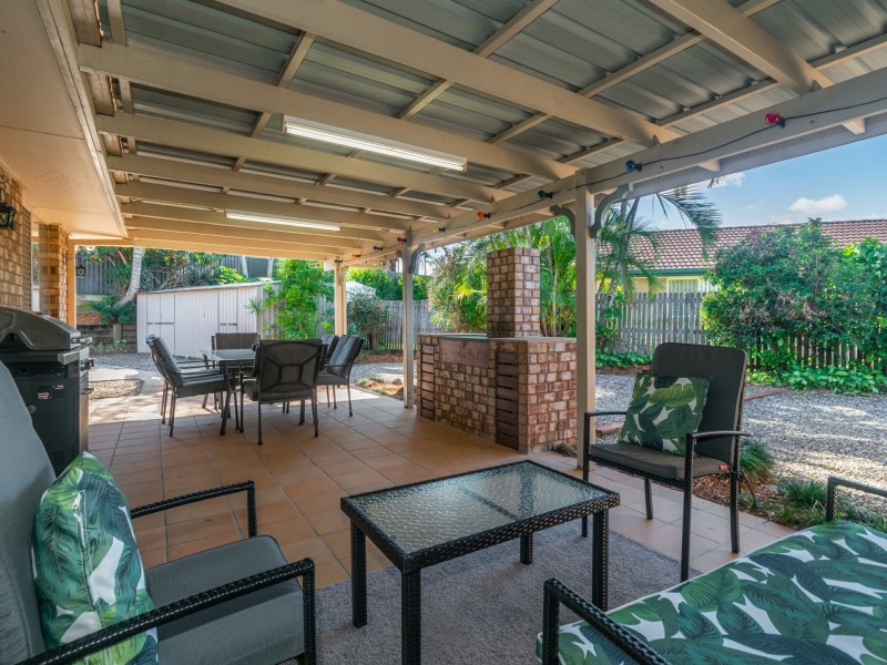 52 Gordonia Drive, Regents Park QLD 4118
