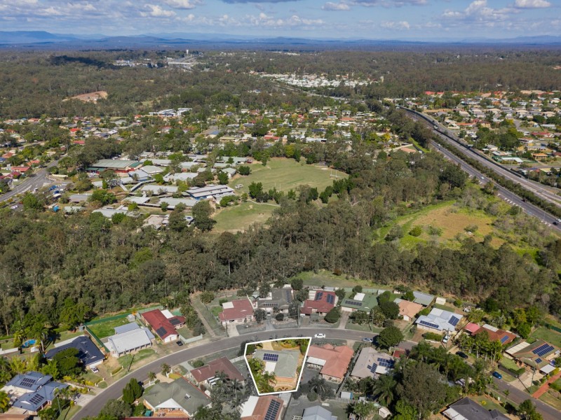 52 Gordonia Drive, Regents Park QLD 4118