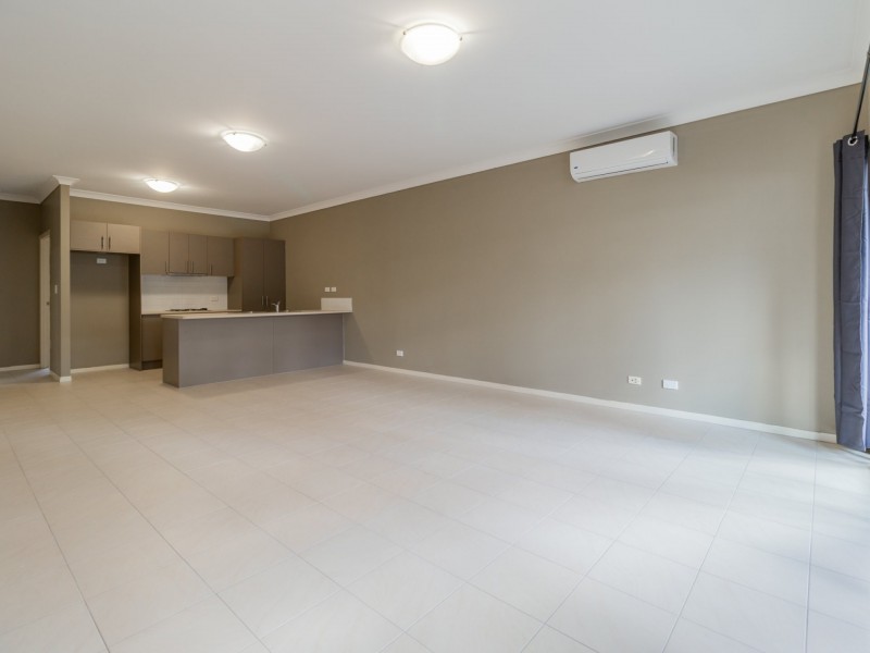 2/1 Carnarvon Crescent, Waterford QLD 4133