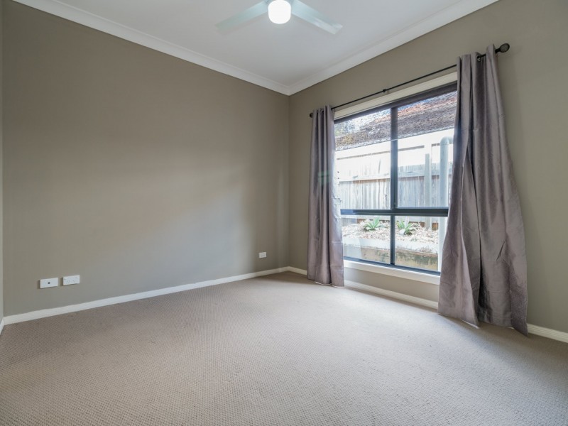 2/1 Carnarvon Crescent, Waterford QLD 4133