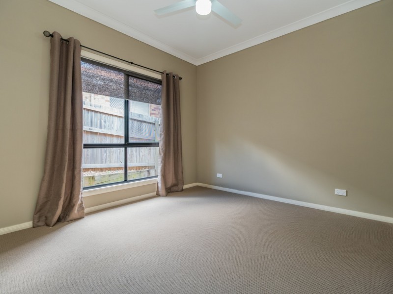 2/1 Carnarvon Crescent, Waterford QLD 4133