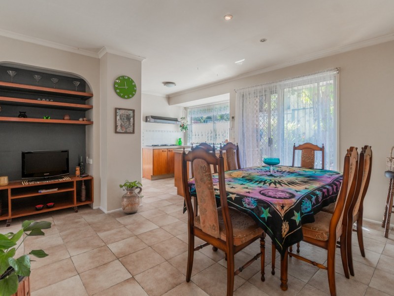 62 Crump Street, Holland Park West QLD 4121