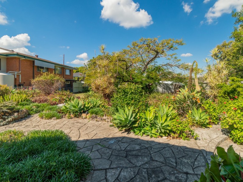 62 Crump Street, Holland Park West QLD 4121