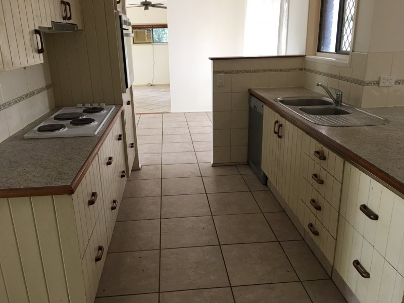 18 Hunter Road, Boronia Heights QLD 4124