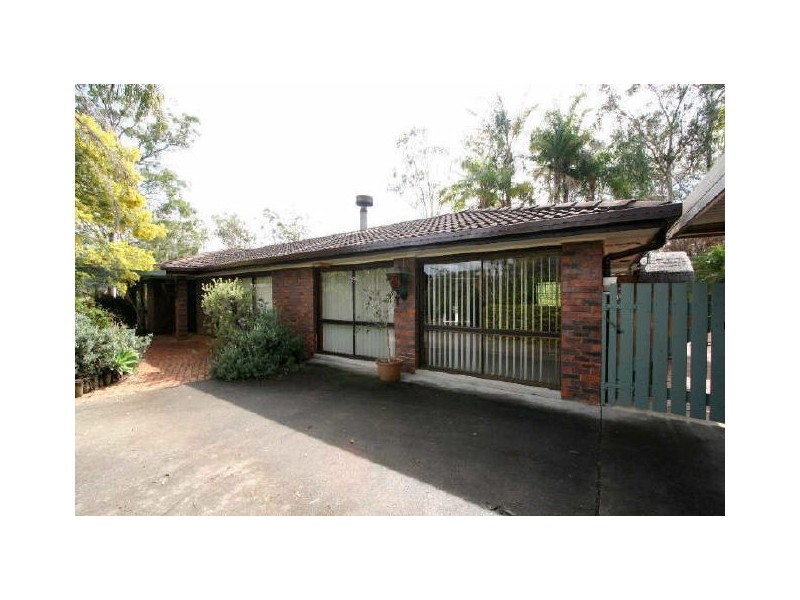 225 Forestdale Drive, Forestdale QLD 4118