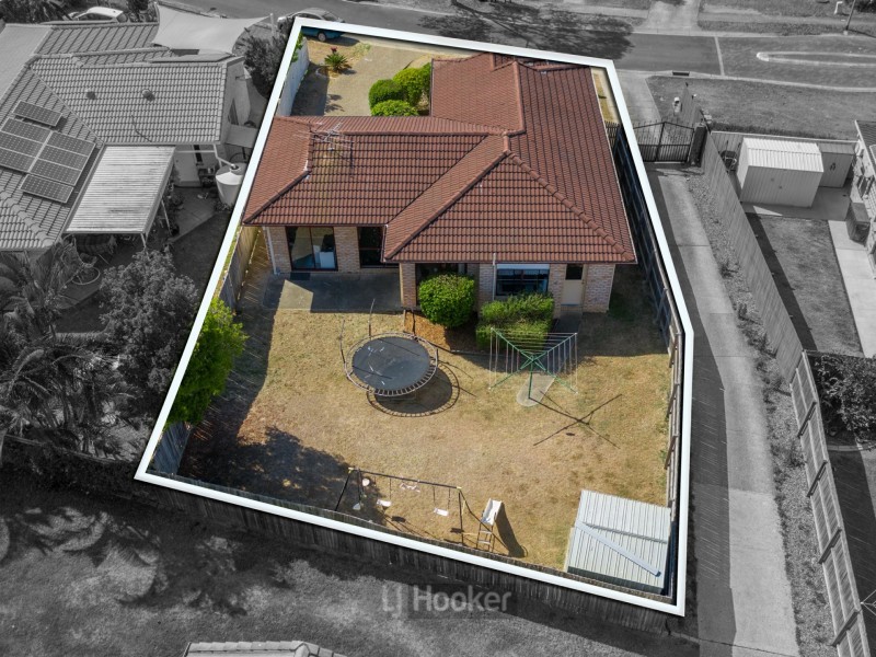 5 Mooloolah Court, Hillcrest QLD 4118