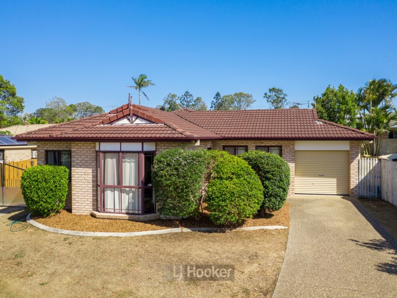 5 Mooloolah Court, Hillcrest QLD 4118