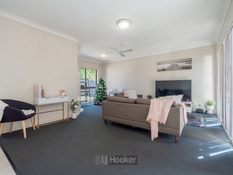 5 Mooloolah Court, Hillcrest QLD 4118