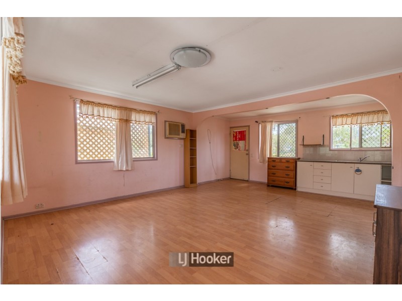 11 Lennox Court, Logan Central QLD 4114