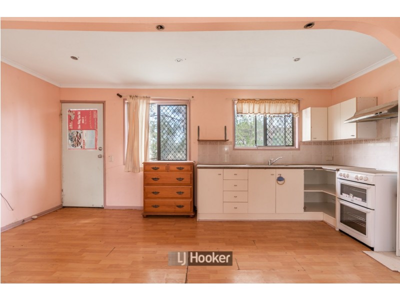 11 Lennox Court, Logan Central QLD 4114