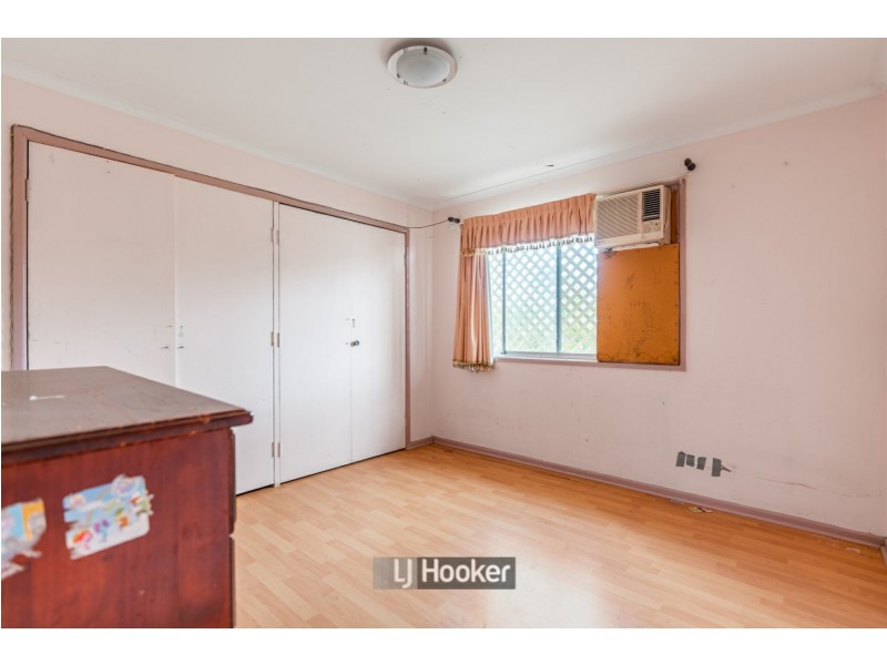 11 Lennox Court, Logan Central QLD 4114