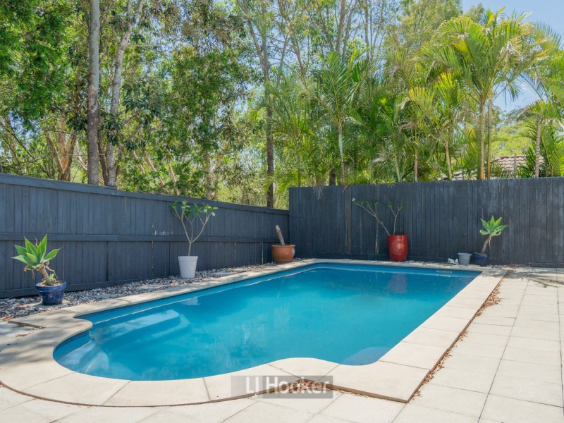 16 Parkside Place, Forest Lake QLD 4078