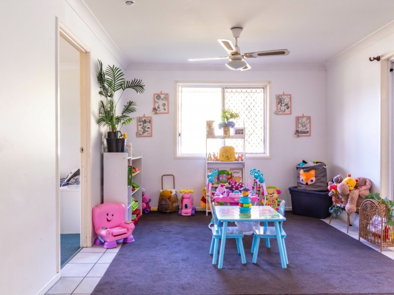 12 Ethion Drive, Regents Park QLD 4118