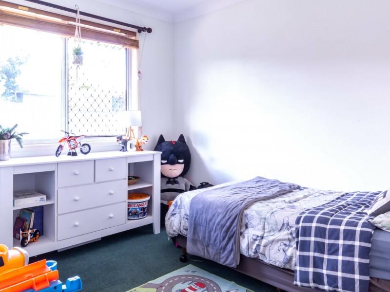 12 Ethion Drive, Regents Park QLD 4118