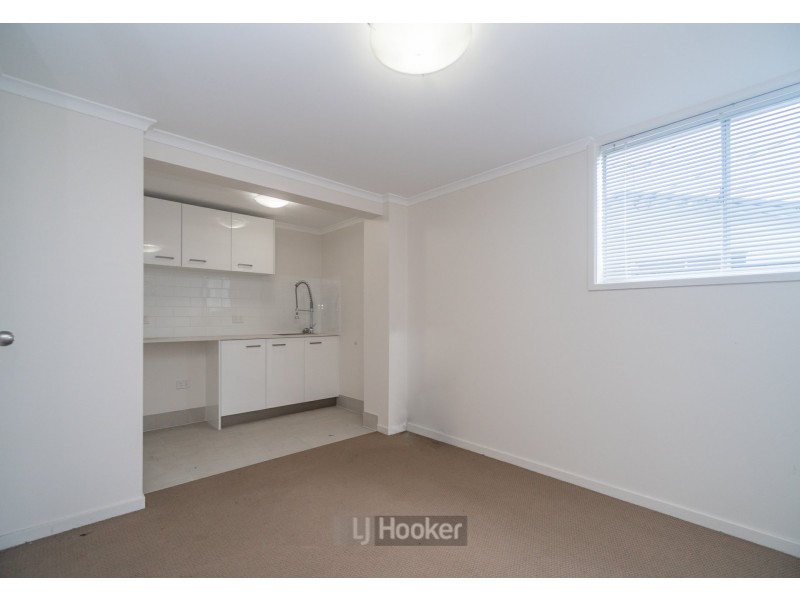 10 Beelong Street, Crestmead QLD 4132