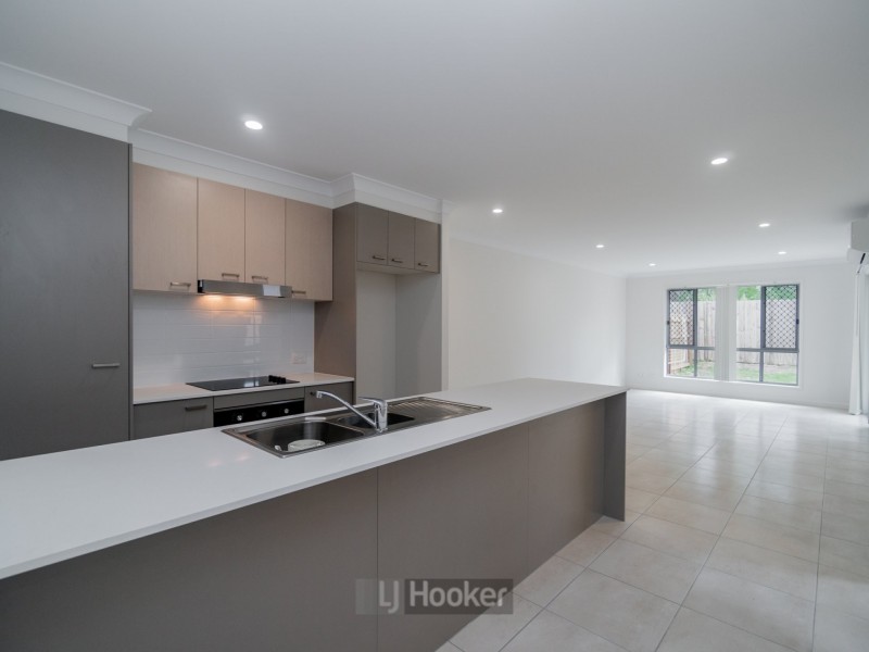 41A Bloomfield Avenue, Park Ridge QLD 4125