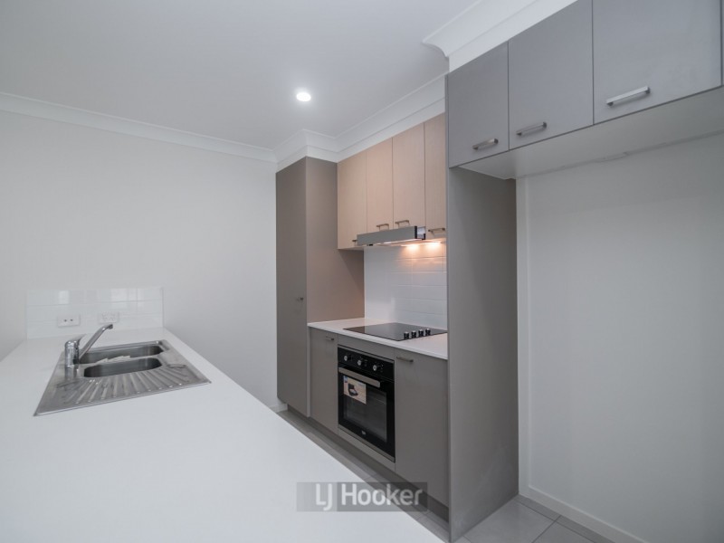 41A Bloomfield Avenue, Park Ridge QLD 4125