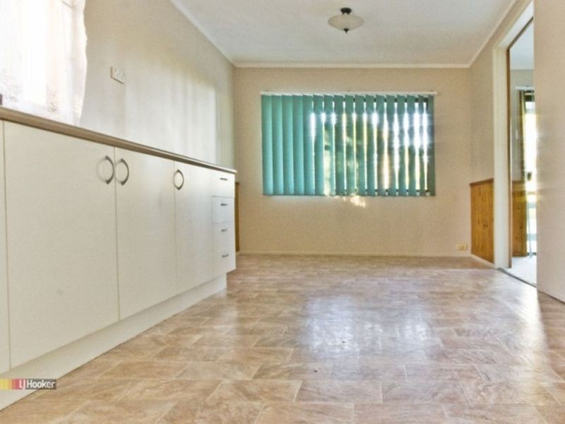 101 Conifer Street, Hillcrest QLD 4118