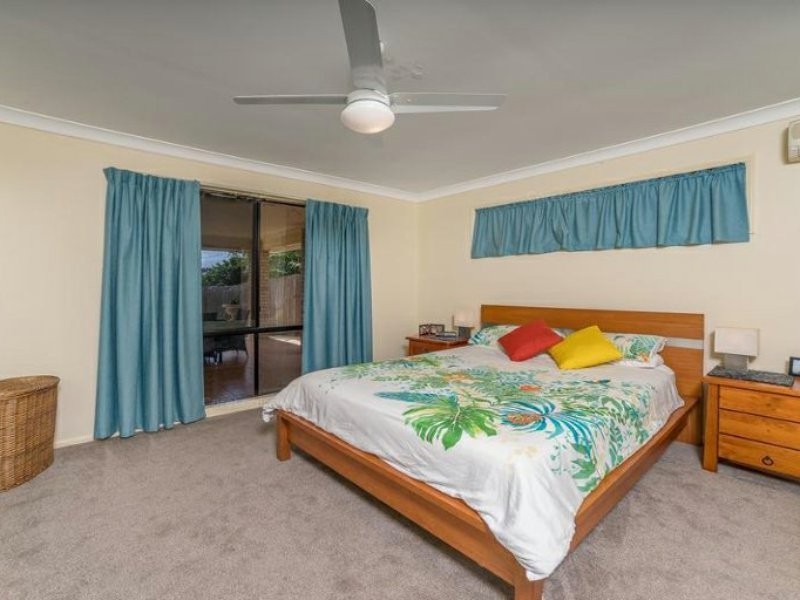 6 Cheltenham Place, Forest Lake QLD 4078