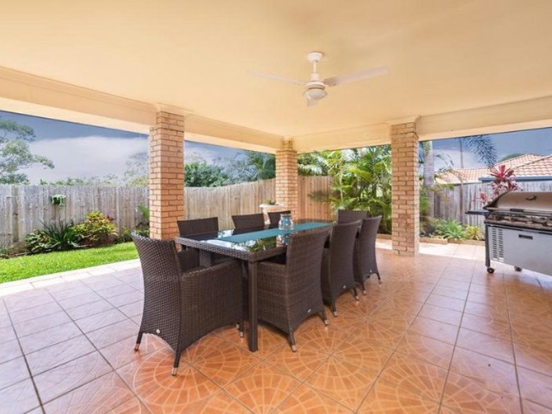 6 Cheltenham Place, Forest Lake QLD 4078