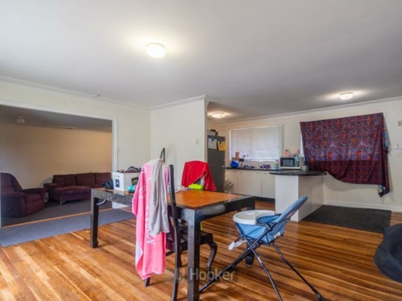 20 Clifton Street, Booval QLD 4304