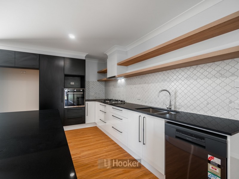 352 Waller Road, Park Ridge QLD 4125