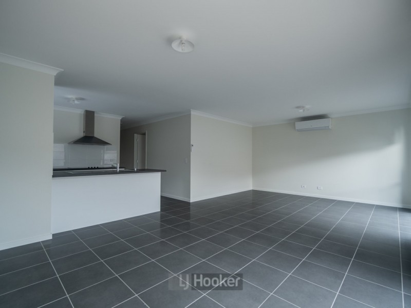 10 Mt Greville Way, Park Ridge QLD 4125