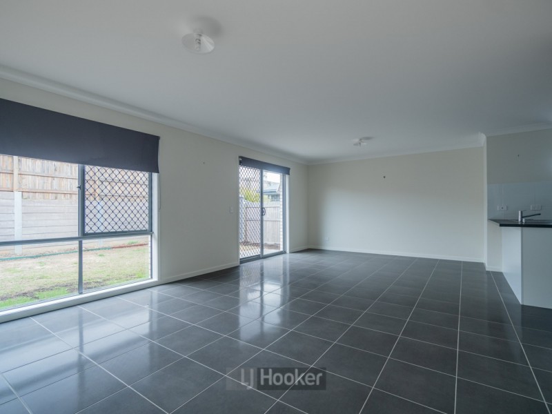 10 Mt Greville Way, Park Ridge QLD 4125