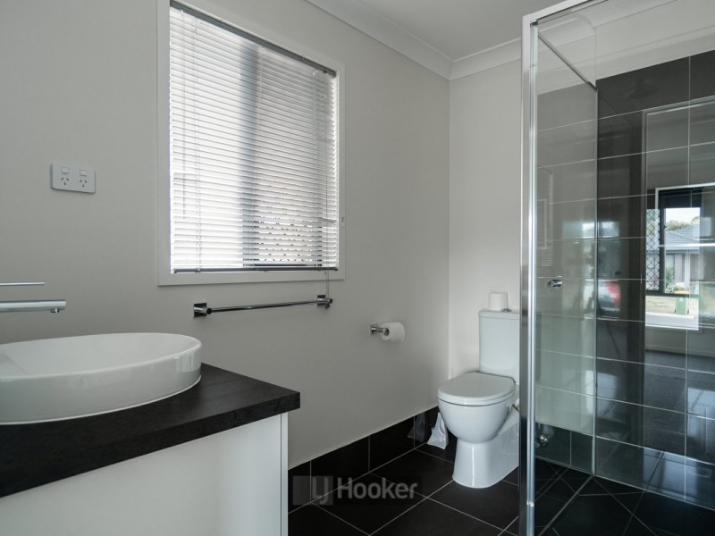 10 Mt Greville Way, Park Ridge QLD 4125