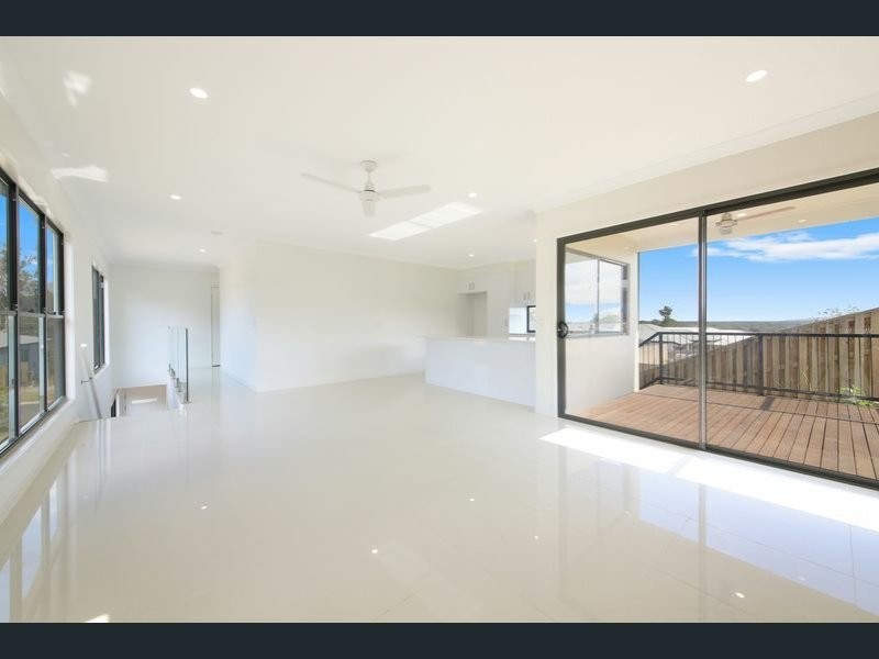 8 Tash Court, Waterford QLD 4133