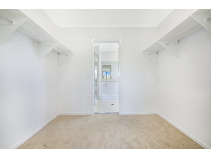 8 Tash Court, Waterford QLD 4133