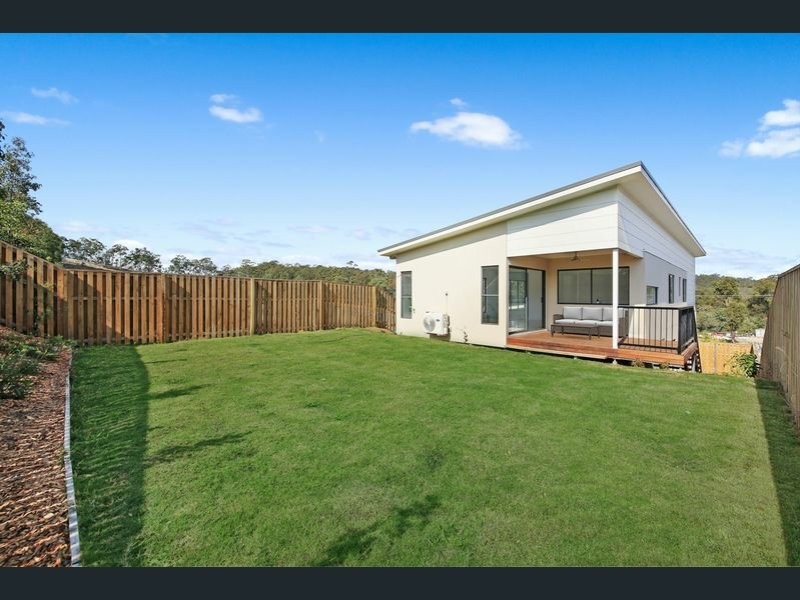 8 Tash Court, Waterford QLD 4133