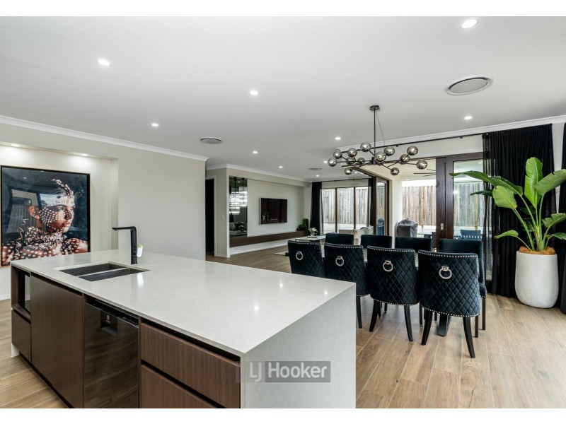 34 Abbeydale Road, Greenbank QLD 4124