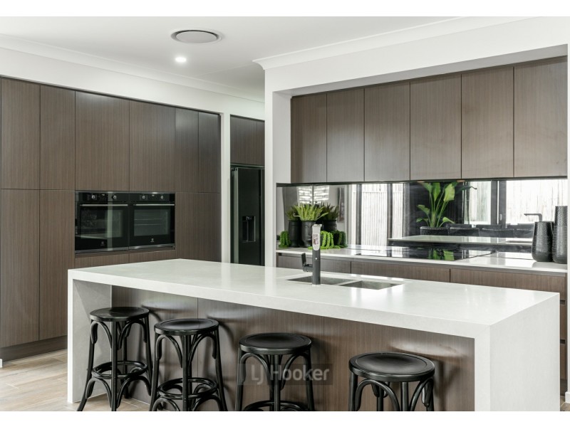 34 Abbeydale Road, Greenbank QLD 4124