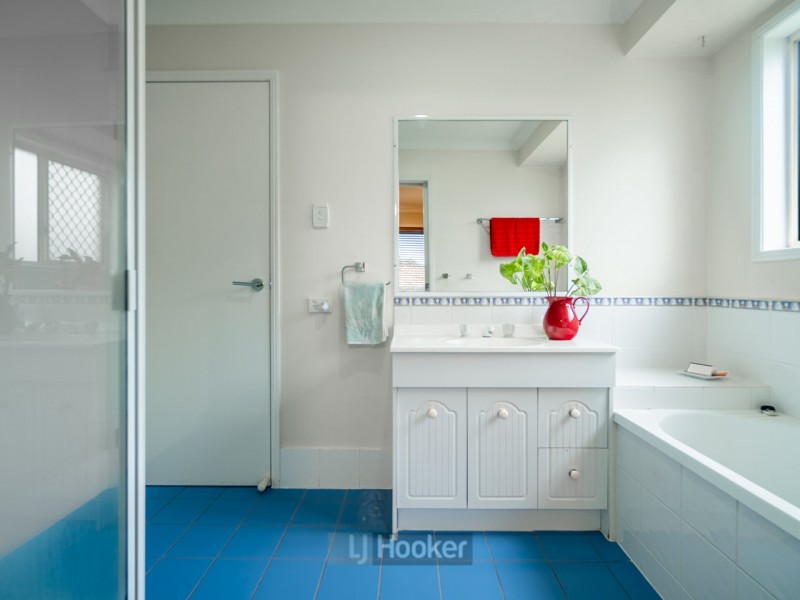 14 Barron Court, Hillcrest QLD 4118