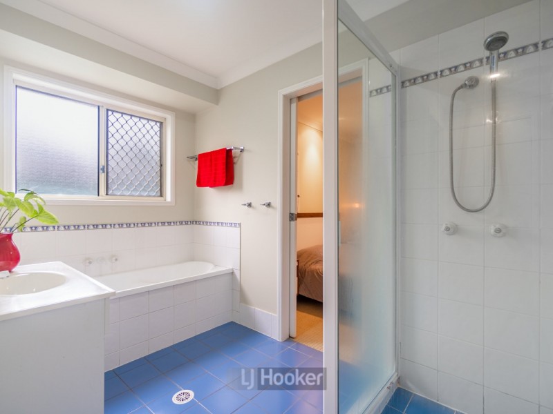 14 Barron Court, Hillcrest QLD 4118