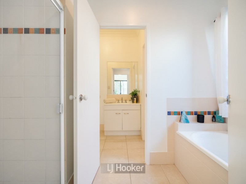 9 Gilberton Crescent, Forest Lake QLD 4078