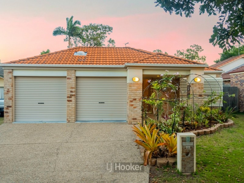7 Coot Tha Place, Forest Lake QLD 4078