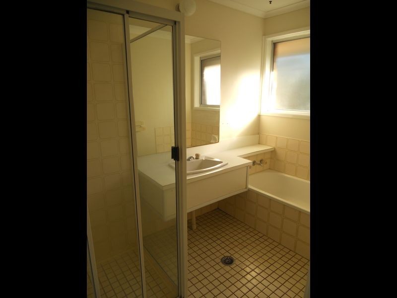 4 Rayners Place, Boronia Heights QLD 4124