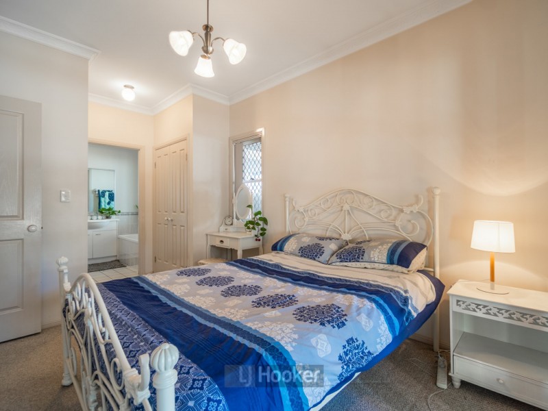 5 Tia Lane, Forest Lake QLD 4078