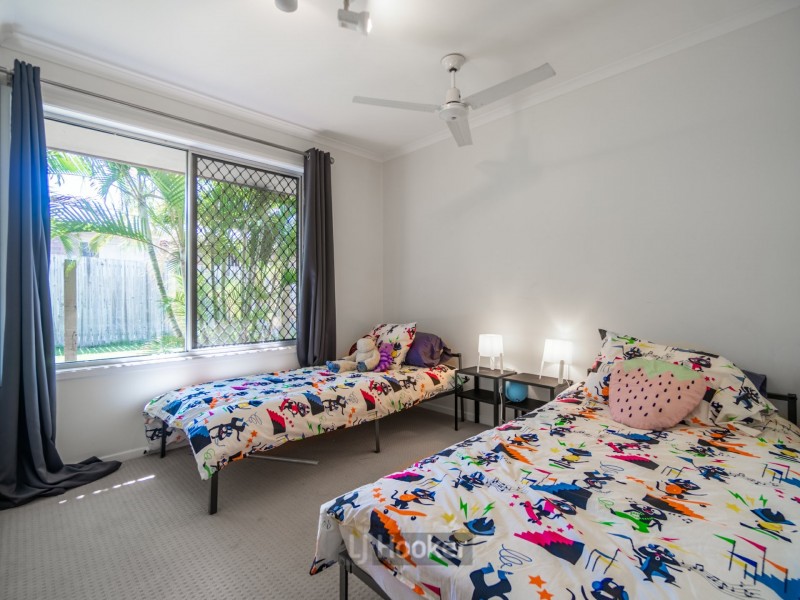 67 Estramina Road, Regents Park QLD 4118